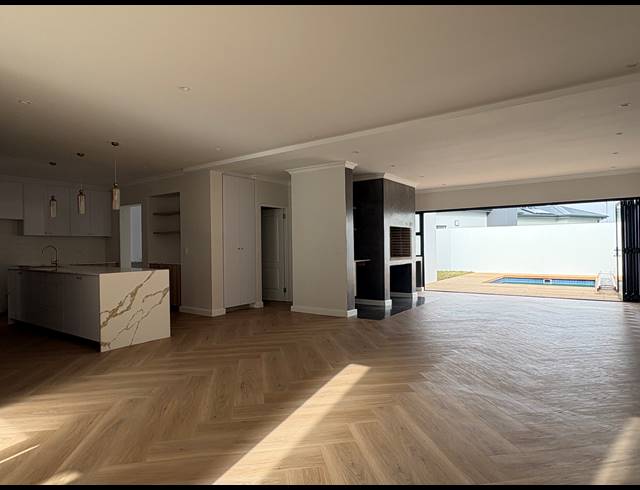 4 BEDROOM HOUSE FOR SALE IN SANDOWN